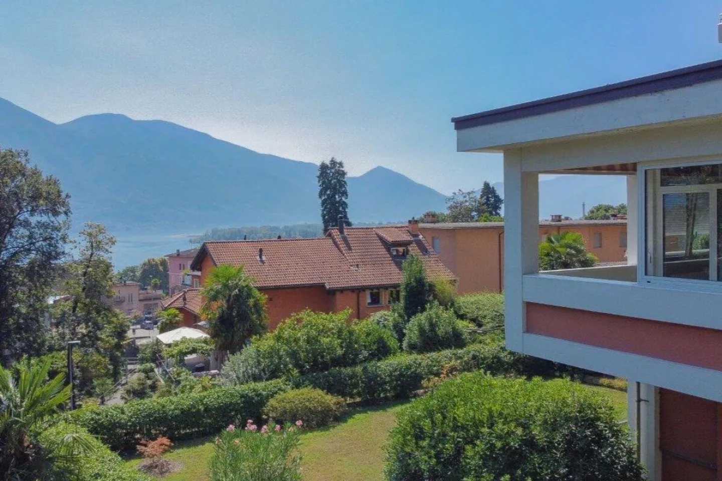 Bella casa unifamiliare con potenziale in una posizione ricercata - Foto 2 di 11