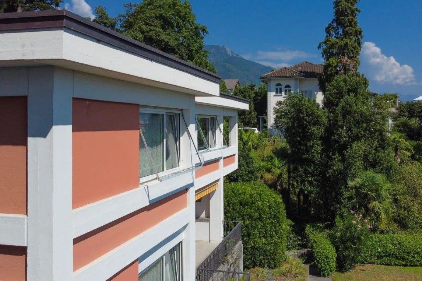 Bella casa unifamiliare con potenziale in una posizione ricercata - Foto 3 di 11