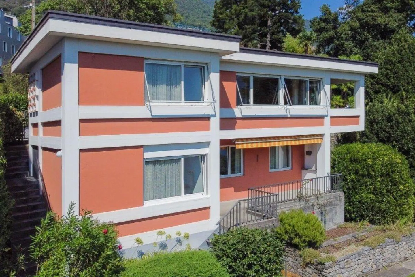 Bella casa unifamiliare con potenziale in una posizione ricercata - Foto 5 di 11