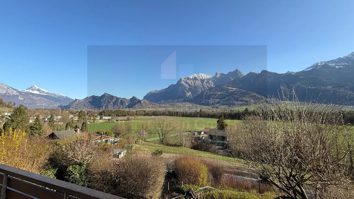 Detached single-family house with large garden - Photo 5 of 20