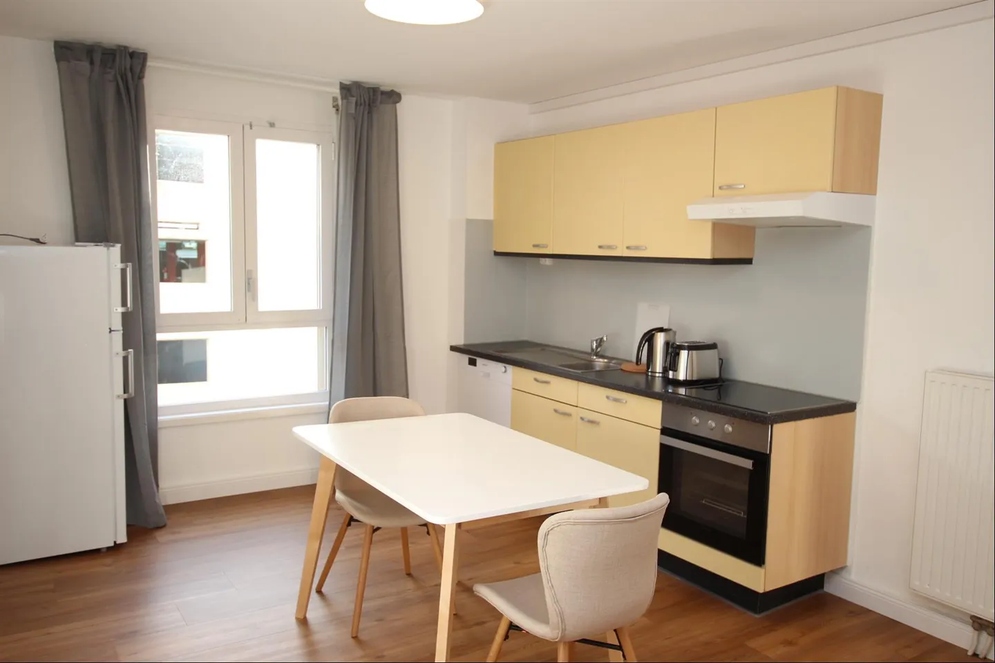 Charming Apartment Near Lake - Photo 1 of 4