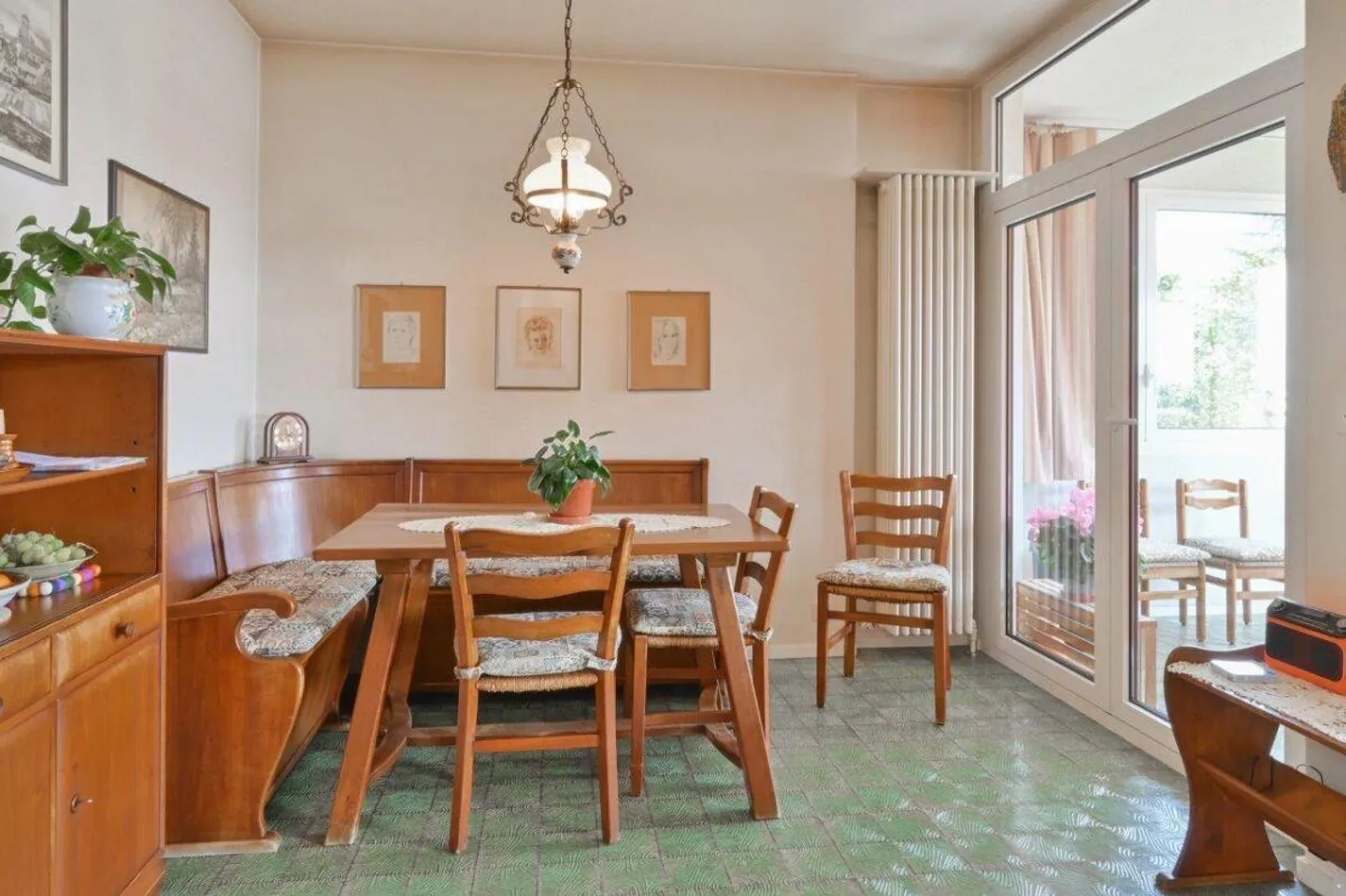 Bella casa unifamiliare con potenziale in una posizione ricercata - Foto 8 di 11