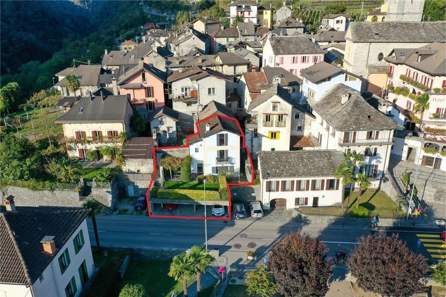 Casa con giardino e 4 posteggi - Foto 6 di 13