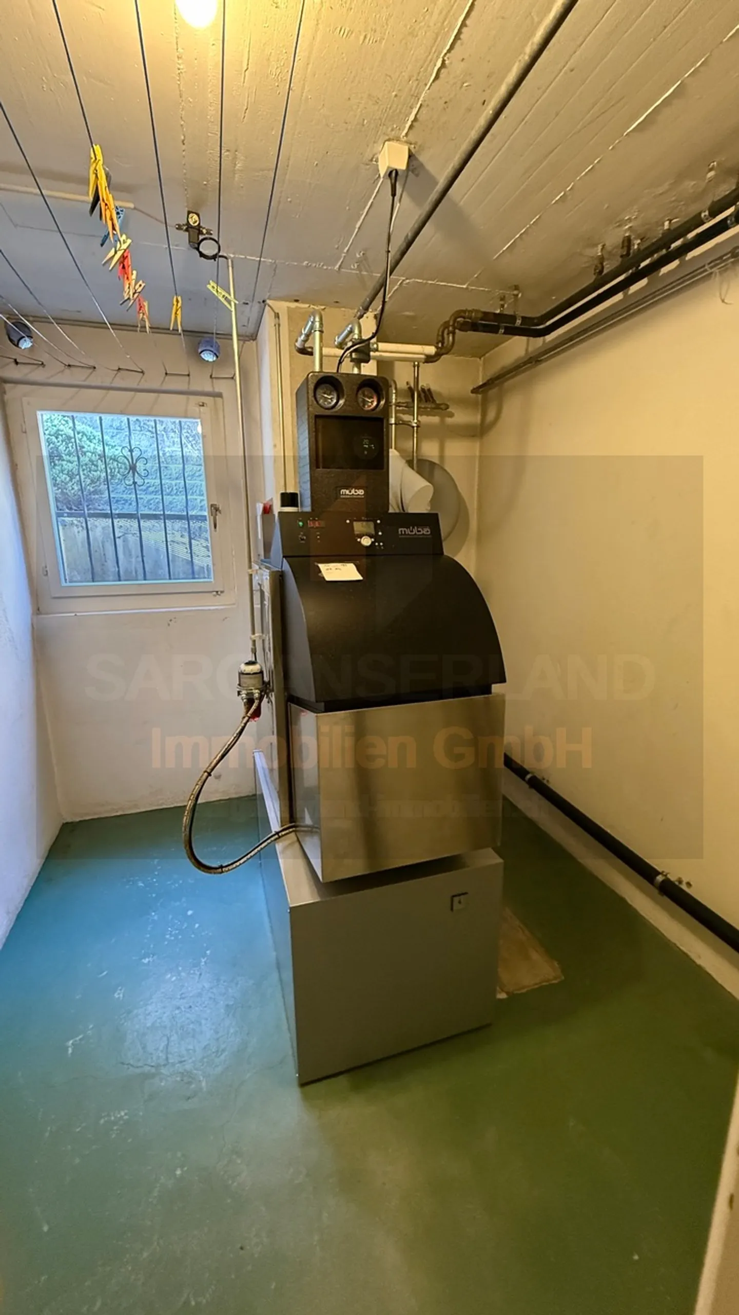 Detached single-family house with large garden - Photo 18 of 20