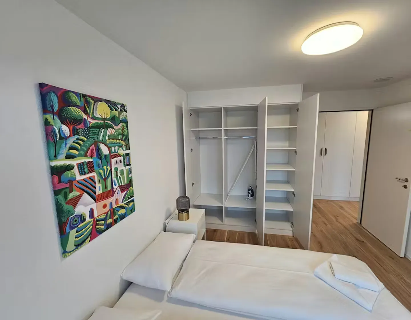 Modern Apartment in Zürich - Photo 4 of 10