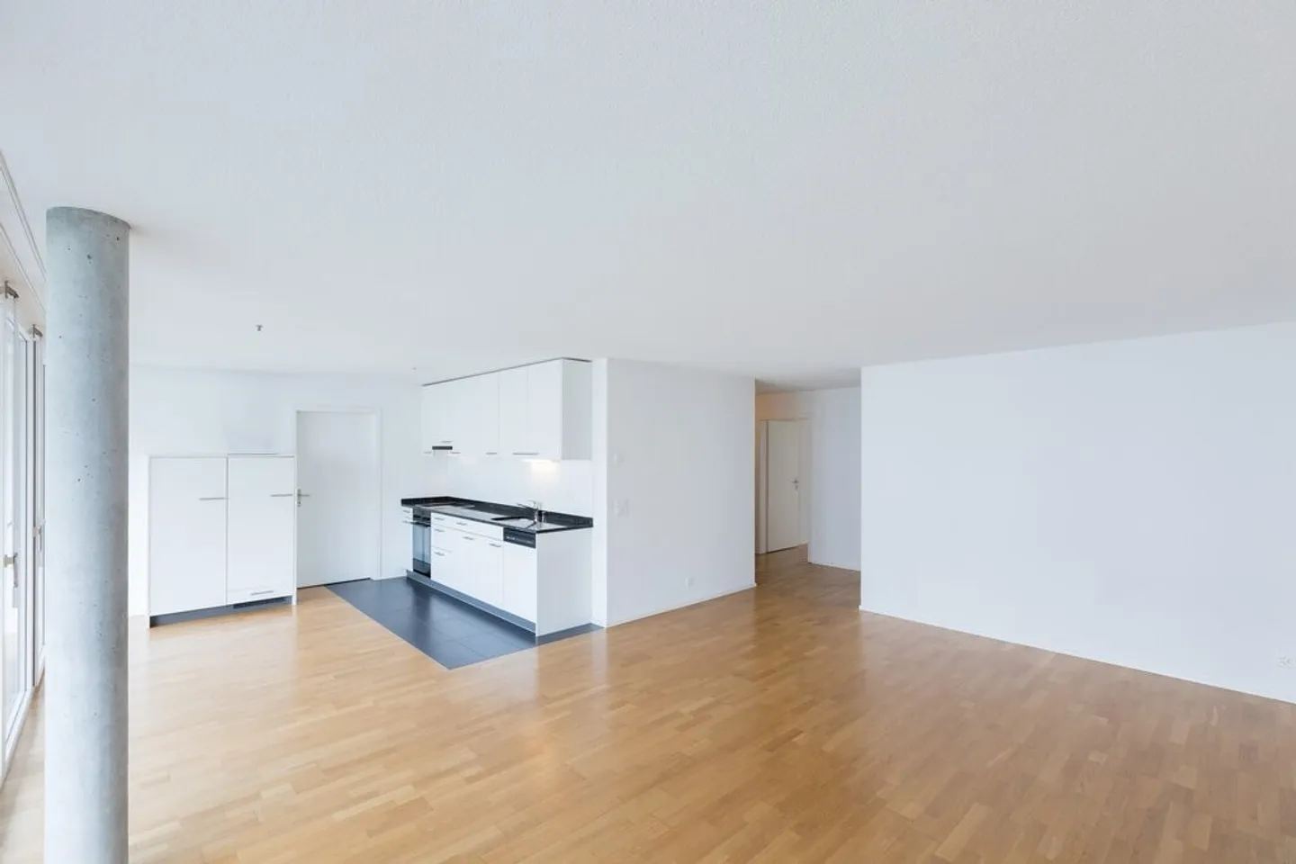 Geräumige 4.5-Zimmer-Wohnung - Foto 2 von 8