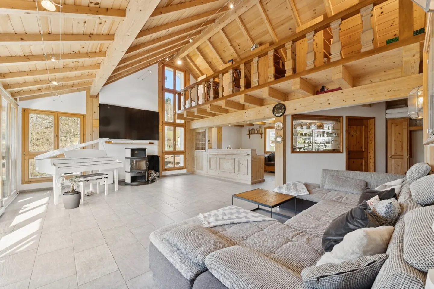 Incantevole villa di campagna con accesso a un ruscello - Foto 3 di 12