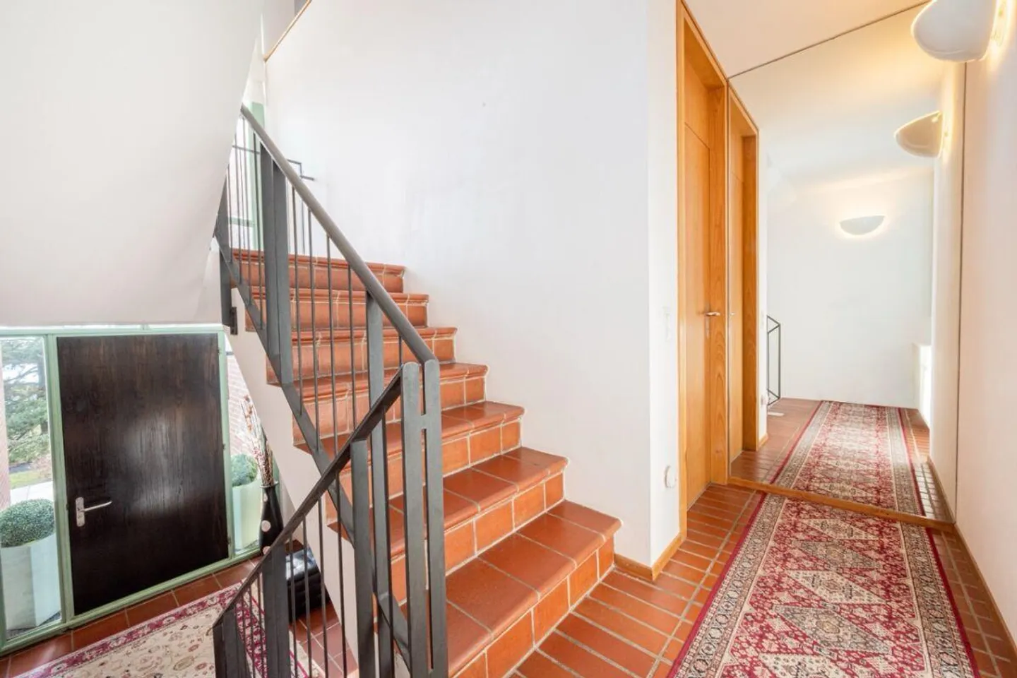 Villa con architettura iconica, vista panoramica - Foto 11 di 21