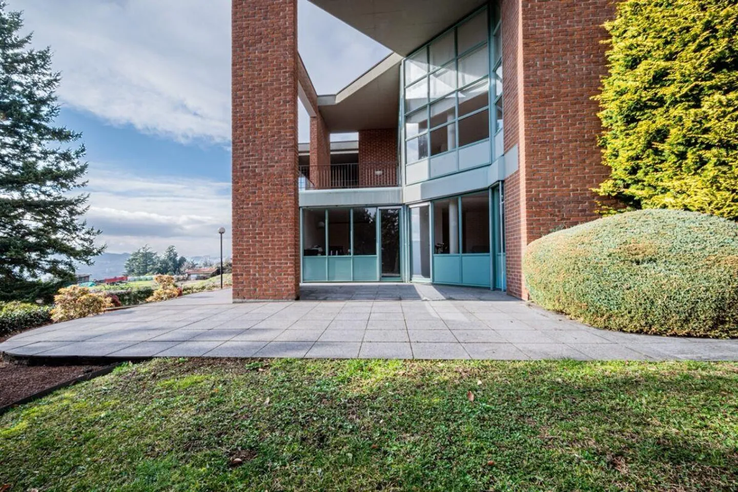 Villa con architettura iconica, vista panoramica - Foto 18 di 21