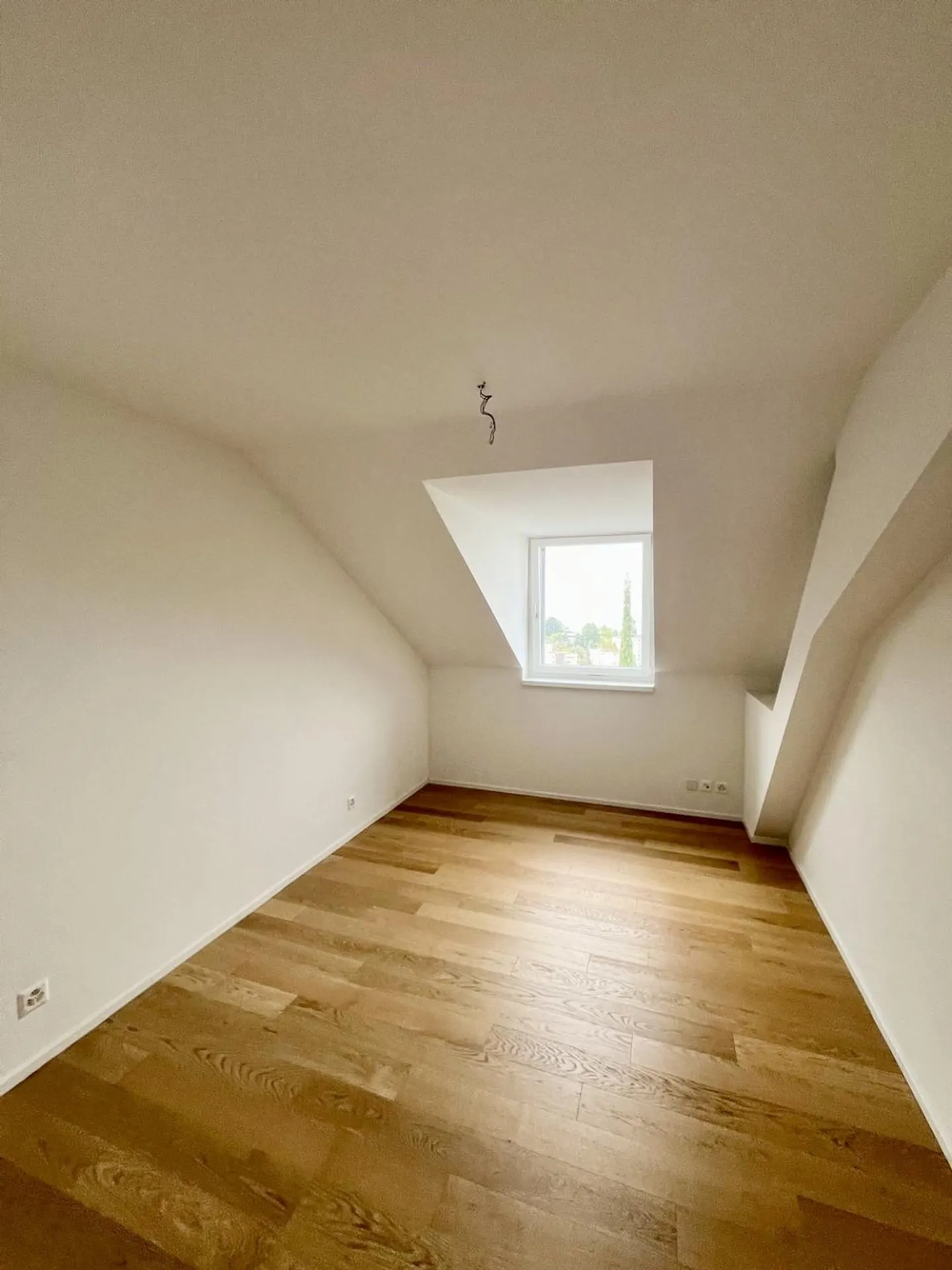 Appartement Charmant avec Vue sur le Lac - Photo 3 sur 8