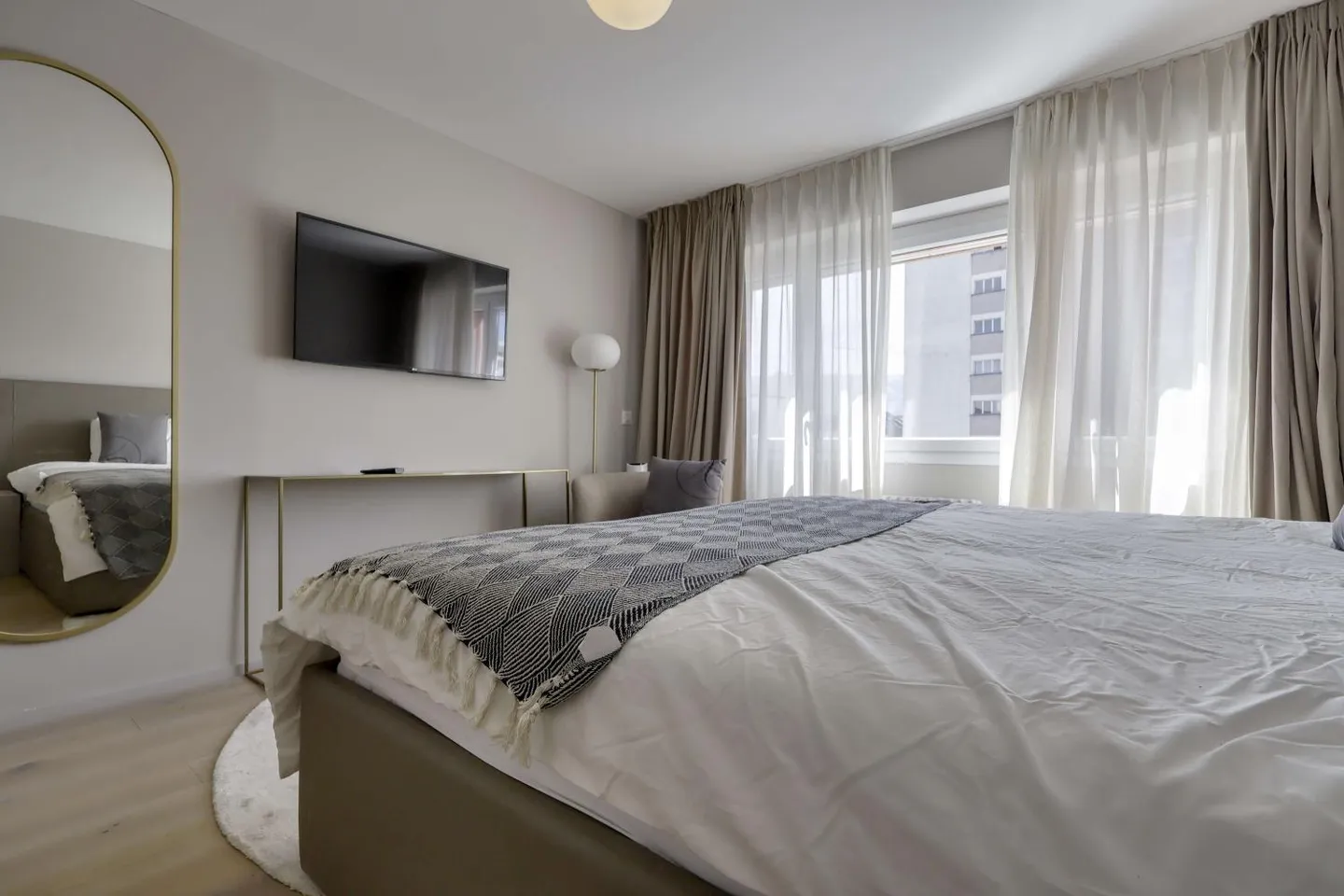 Modern co-living between the lake, the city, and your career in Baar - Photo 3 of 10
