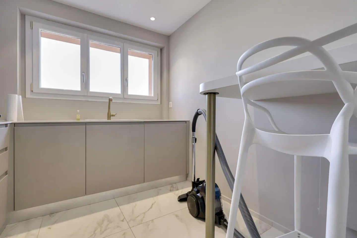 Modern co-living between the lake, the city, and your career in Baar - Photo 6 of 10