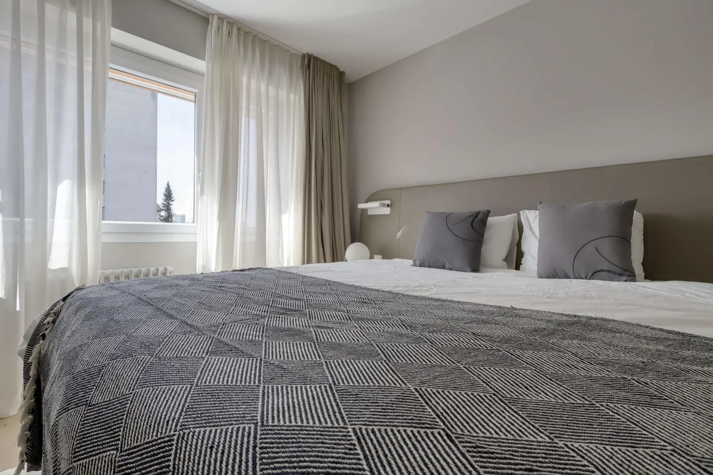 Modern co-living between the lake, the city, and your career in Baar - Photo 5 of 10