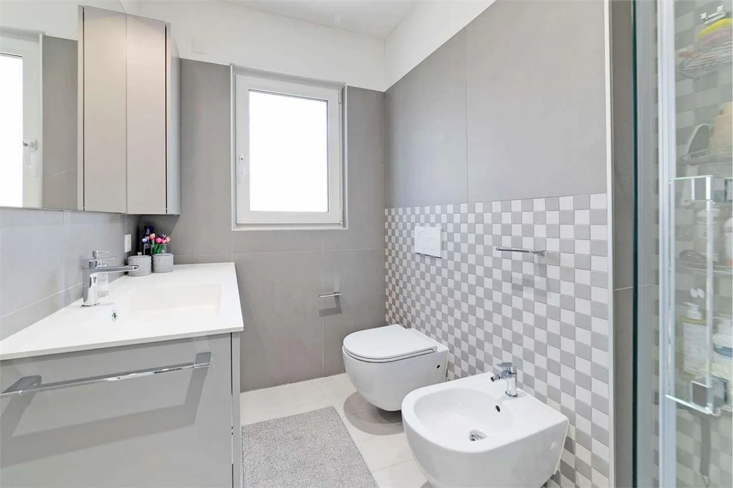 MODERN VILLA WITH GARDEN IN LIGORNETTO - Photo 12 of 13