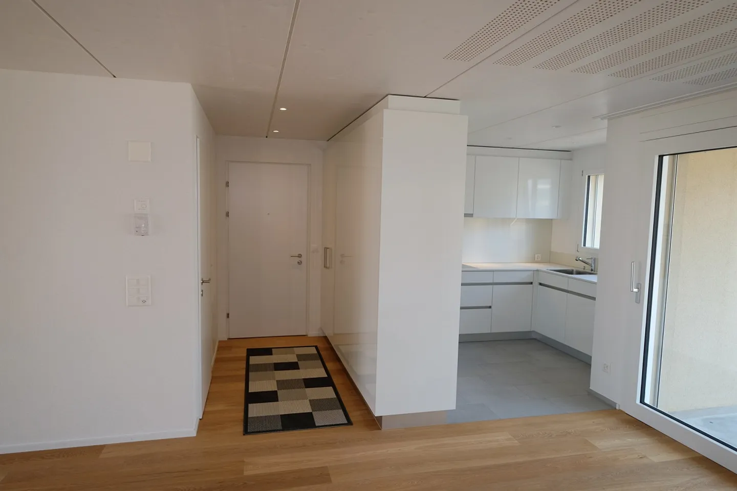 Modern, spacious 4.5 attic apartment in a quiet location - Photo 10 of 11