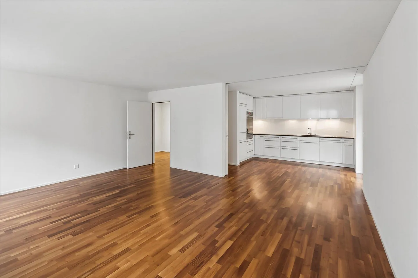 Appartement moderne de 2,5 pièces près de Schaffhauserplatz - Photo 1 sur 9