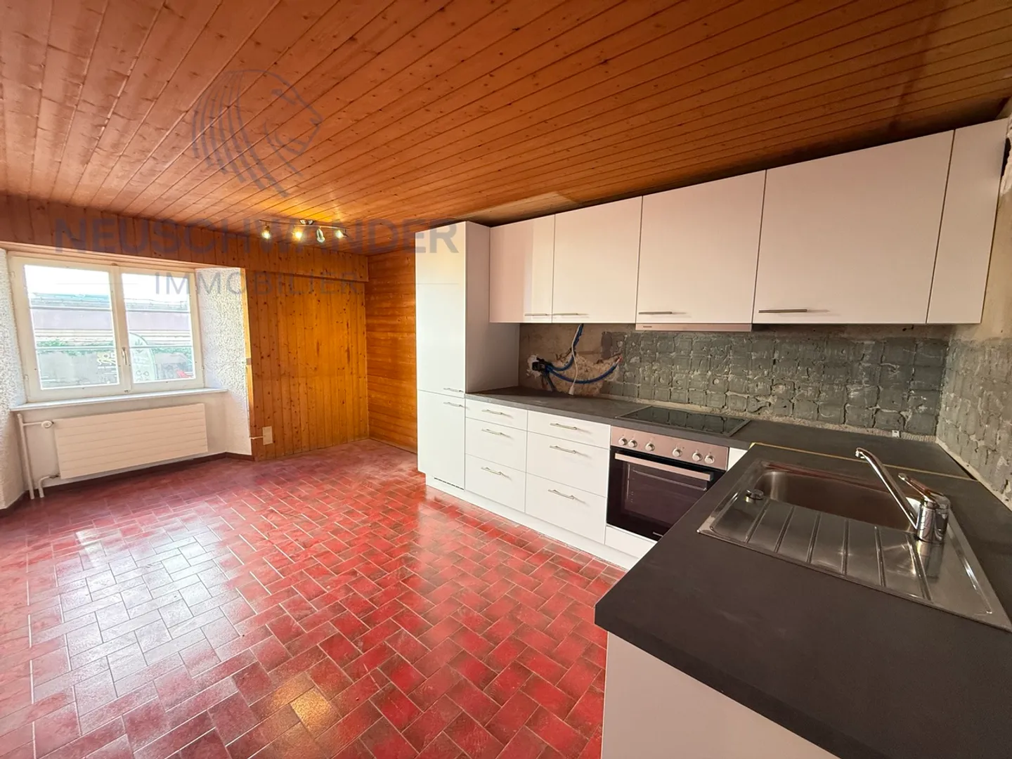 Residential building for sale - Photo 4 of 10