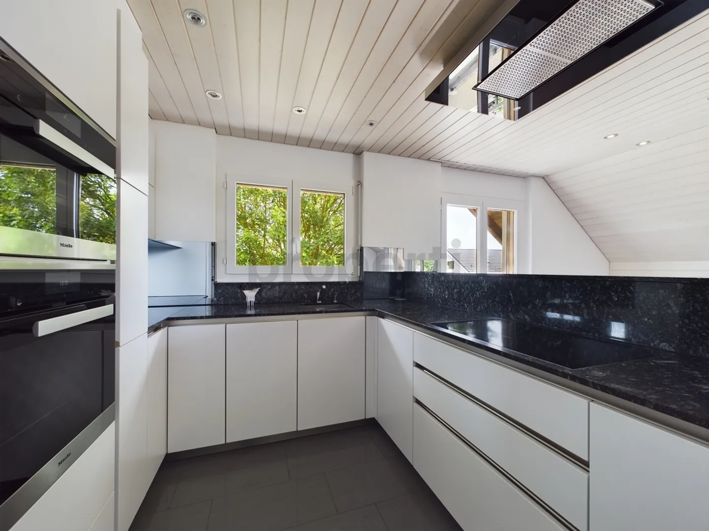 Apartment for rent - Photo 4 of 12