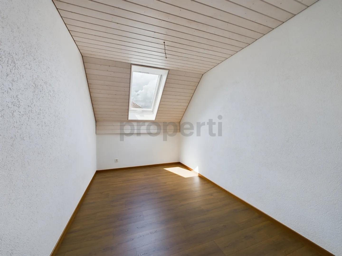 Apartment for rent - Photo 7 of 12