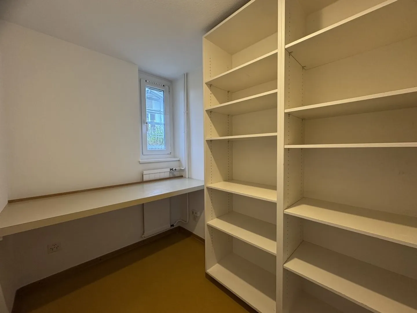 Bürofläche mit Seeblick - Foto 7 von 9