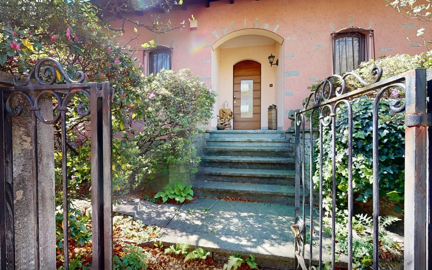 Charming Family Home in Bellinzona - Photo 1 of 43