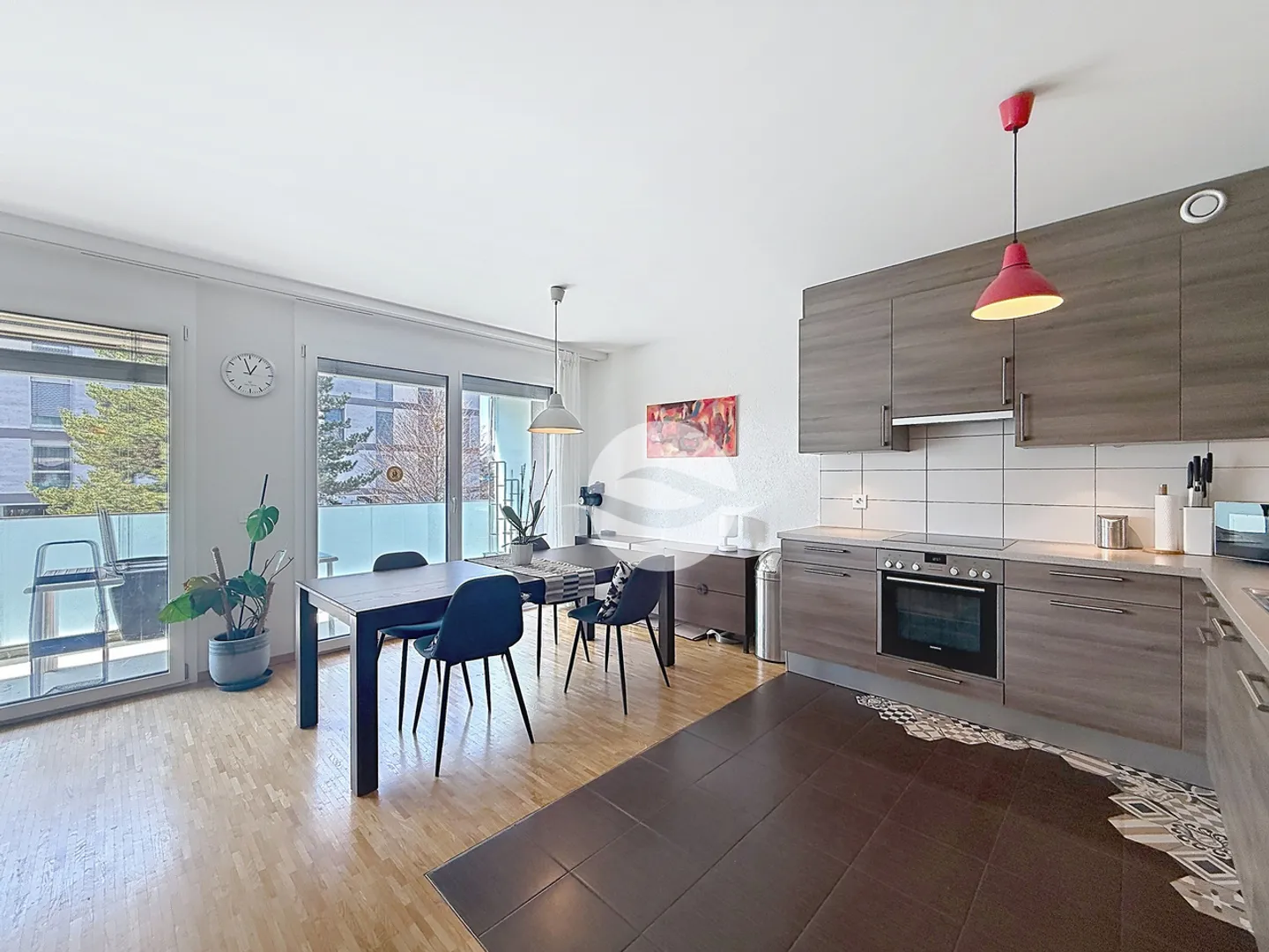 Appartement moderne avec grande terrasse - Photo 1 sur 9