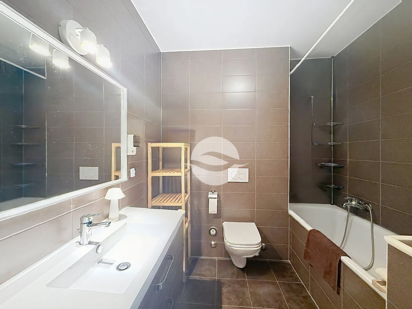 Appartement moderne avec grande terrasse - Photo 5 sur 9