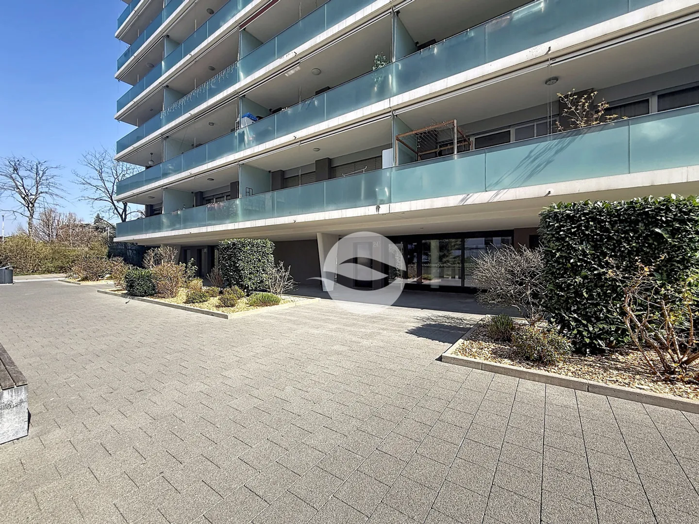 Appartement moderne avec grande terrasse - Photo 9 sur 9