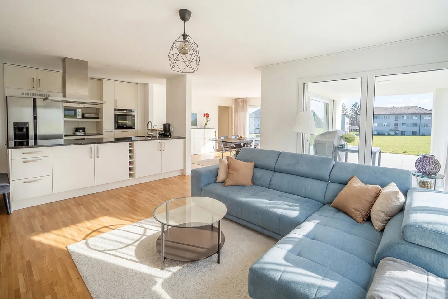 Una casa progettata per la famiglia - grande terreno di 860 m2 - Foto 3 di 7