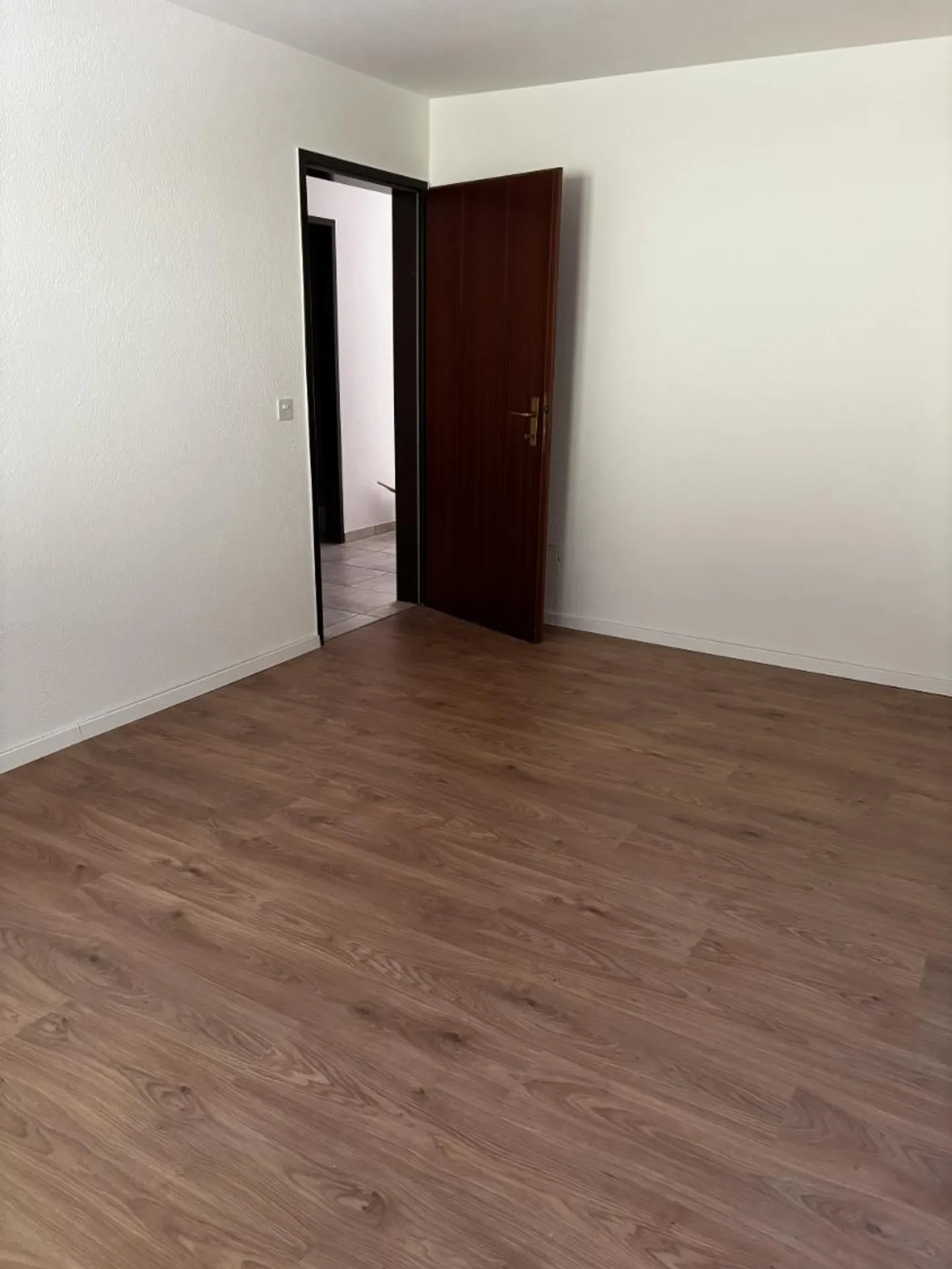 Appartement rénové avec terrasse - Photo 12 sur 13