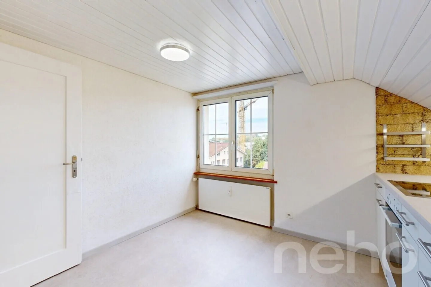 Central 3-Room Apartment - Photo 4 of 10
