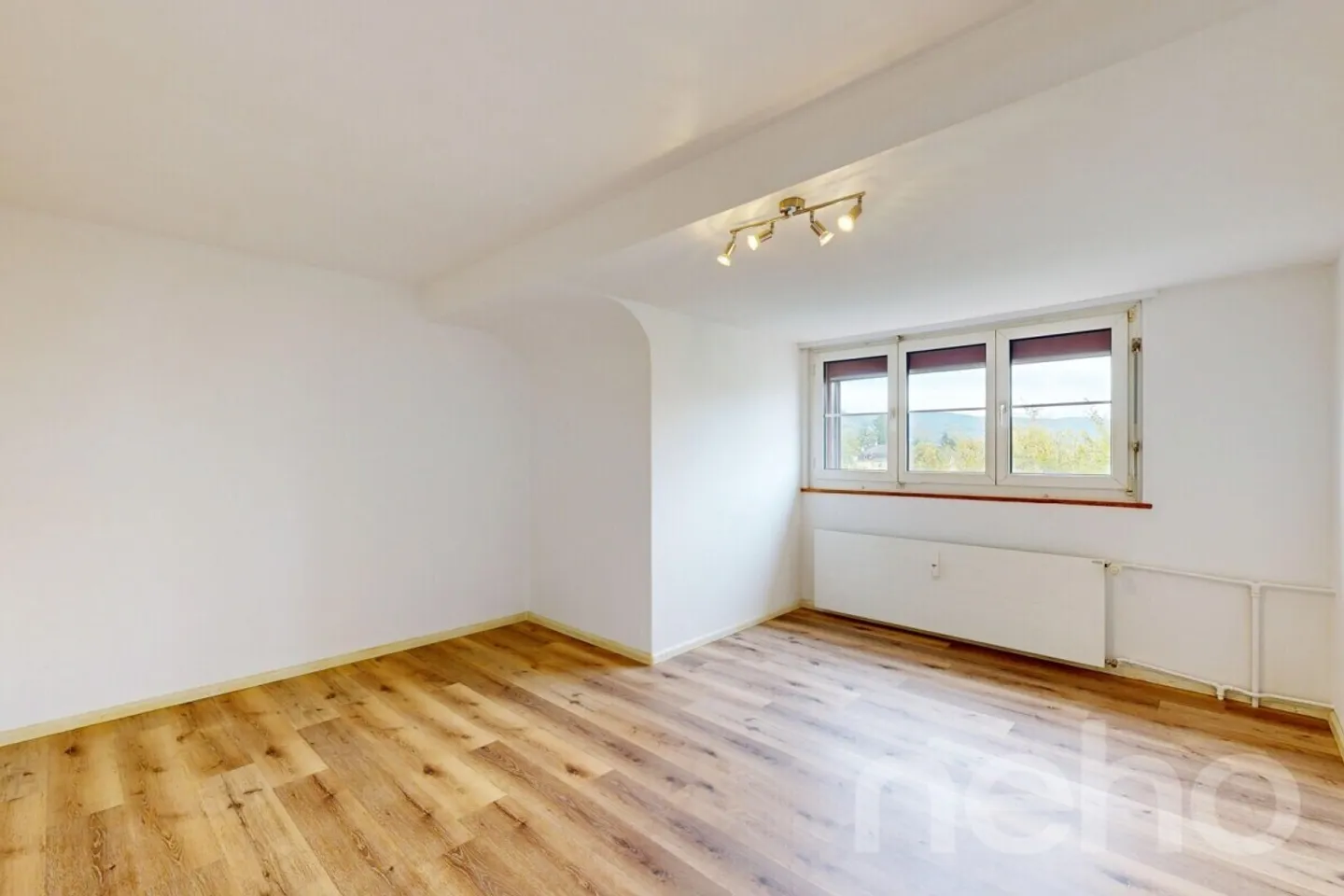 Central 3-Room Apartment - Photo 7 of 10