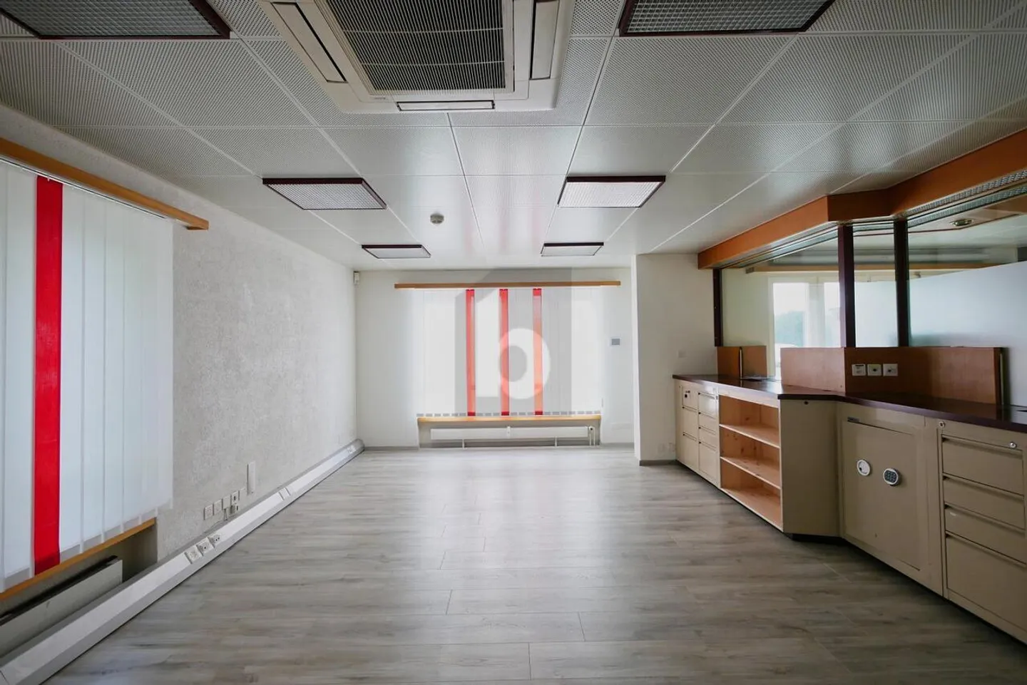MODERN UND FLEXIBLE, VIELSEITIGE MÖGLICHKEITEN - Foto 1 von 6