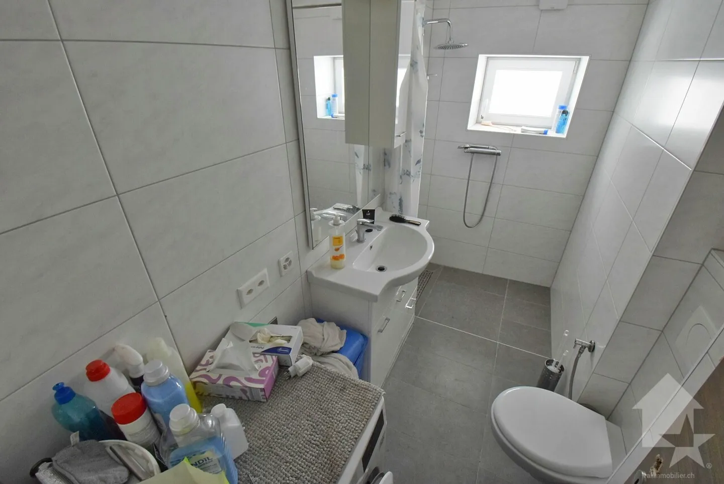 Casa con 2 appartamenti completamente ristrutturati nel 2025! - Foto 16 di 17