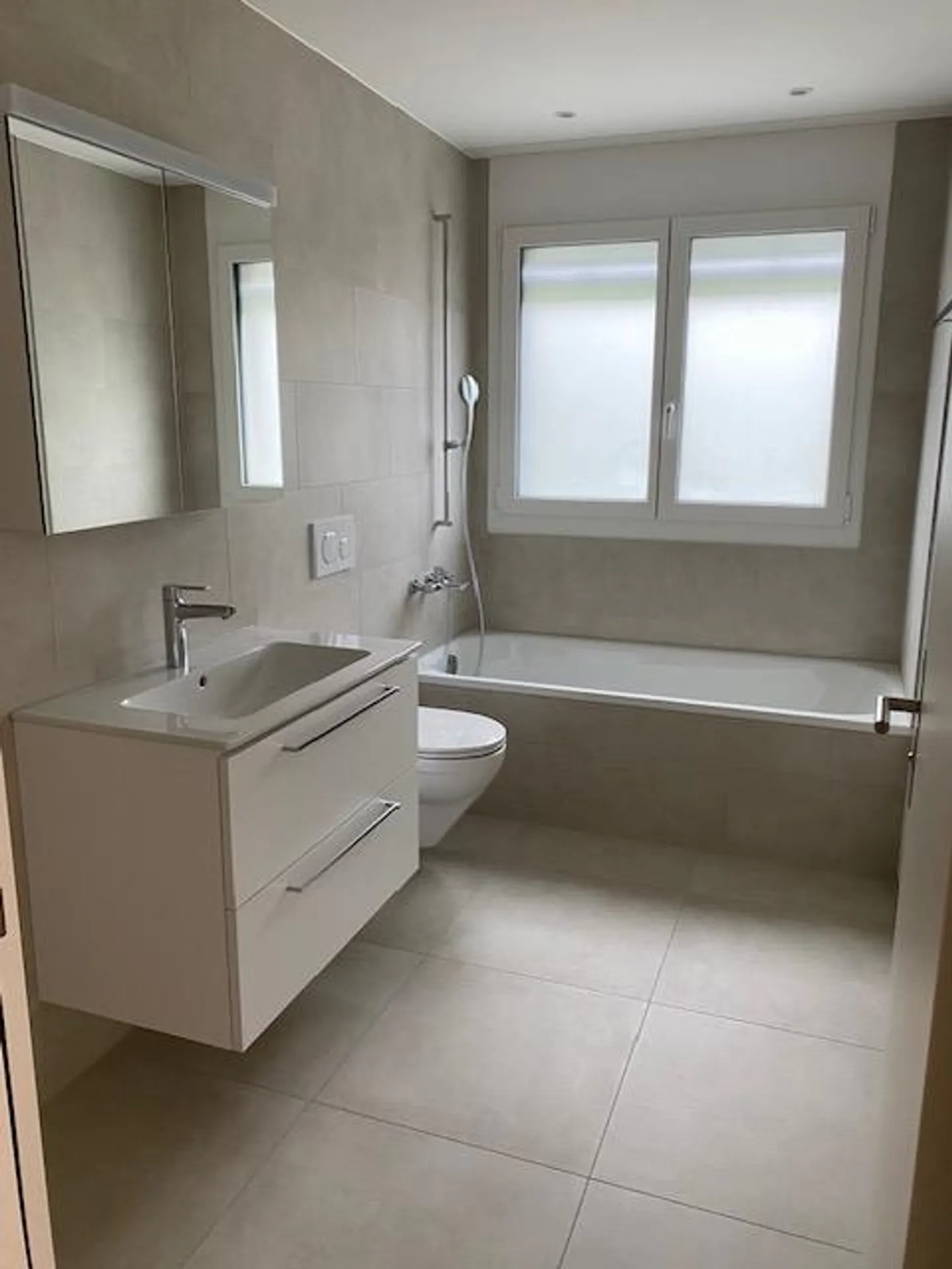 3.5 room apartment with large terrace - Photo 2 of 4