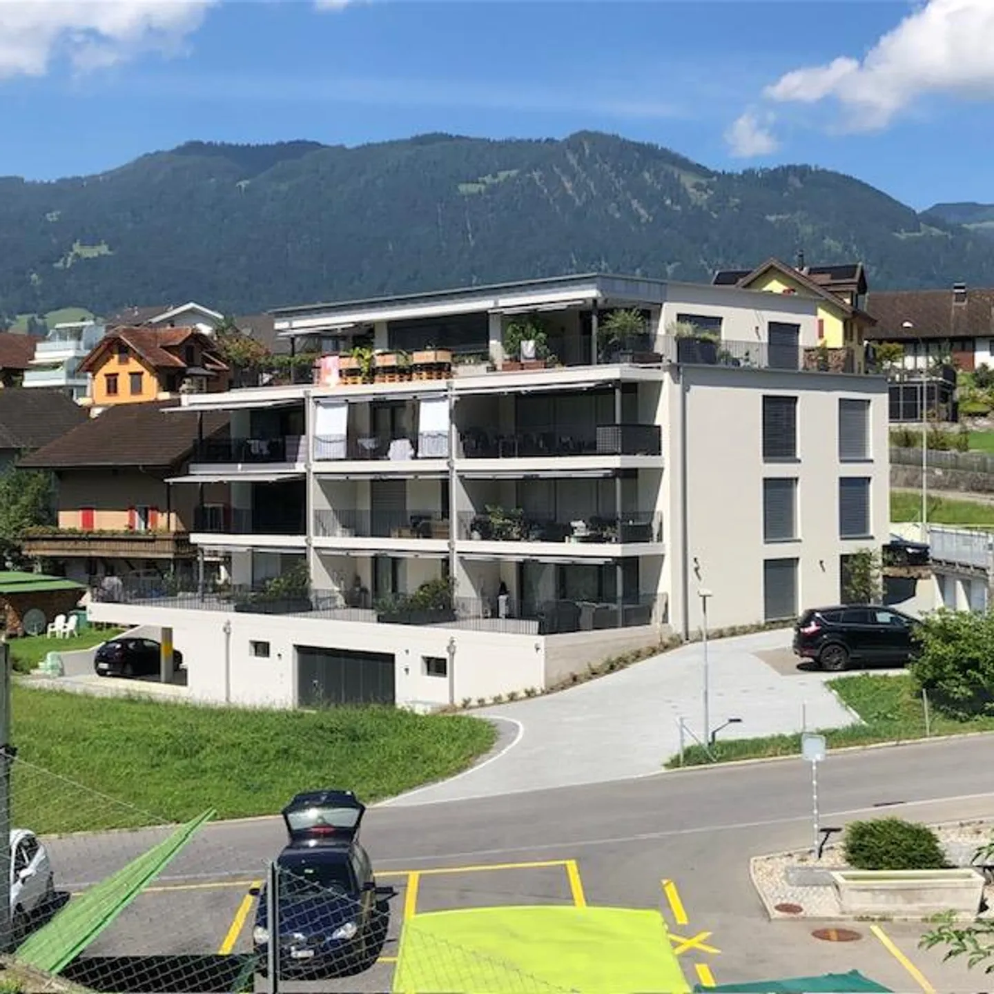 3.5 room apartment with large terrace - Photo 4 of 4