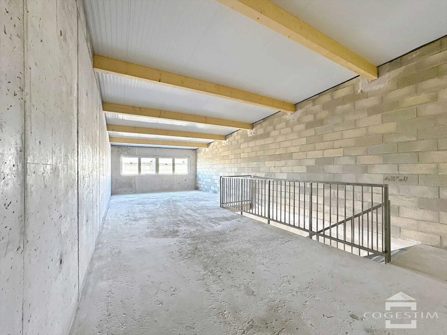 Industry - Photo 12 of 13