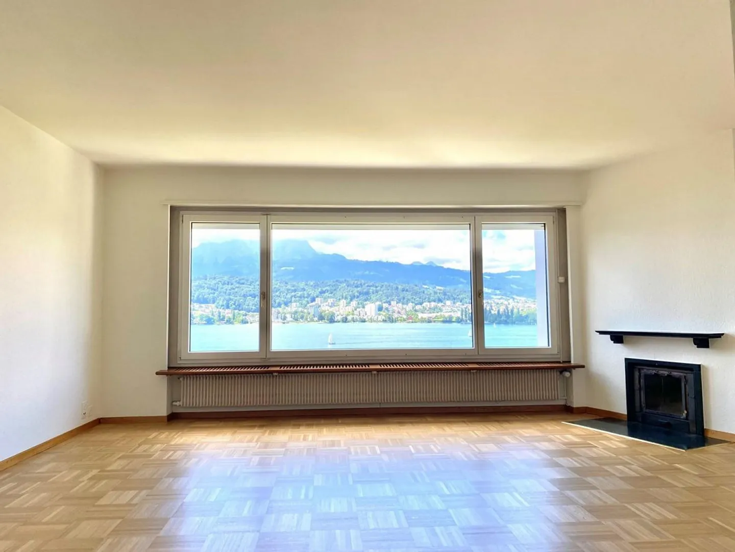 Appartement spacieux de 3 pièces dans un emplacement privilégié - Photo 1 sur 10