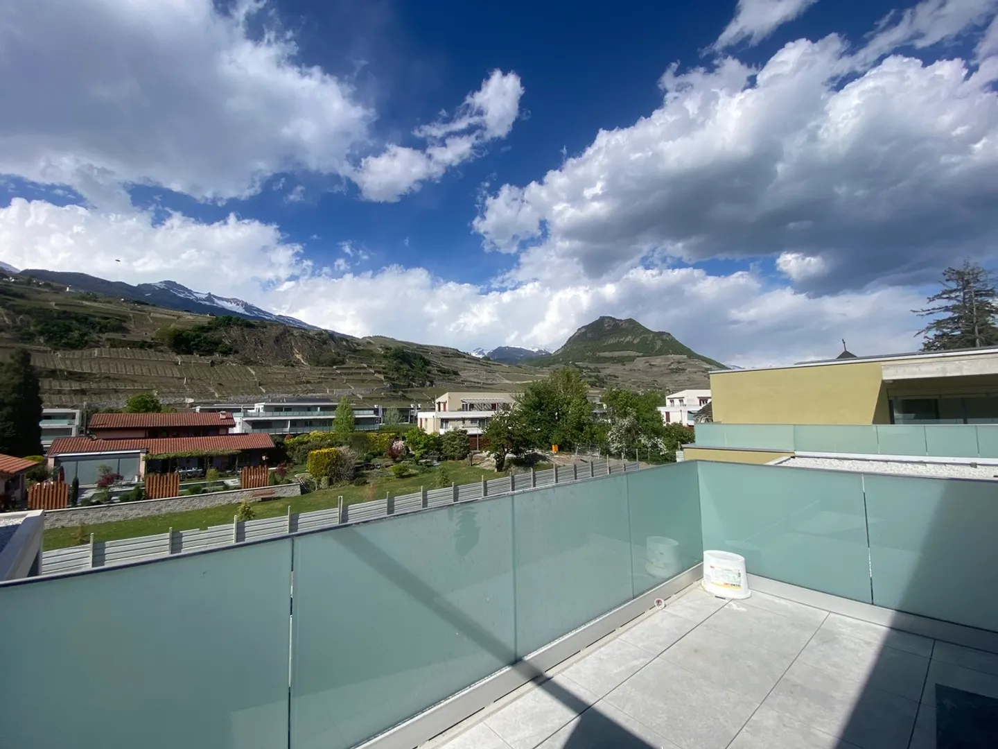 New 2.5-room apartment in Uvrier - Photo 4 of 10