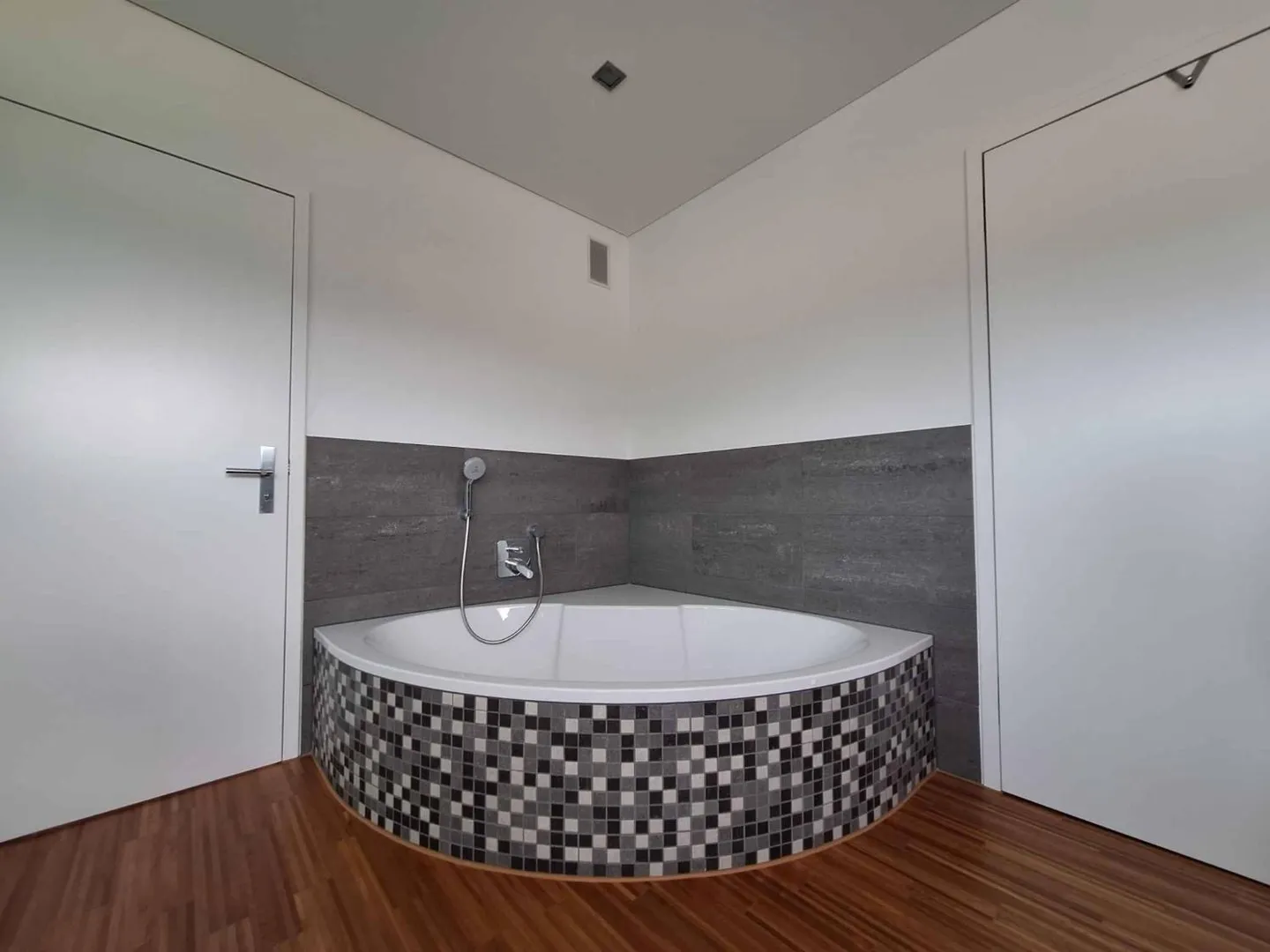 Villa Minergie moderne dans un emplacement privilégié - Photo 8 sur 13