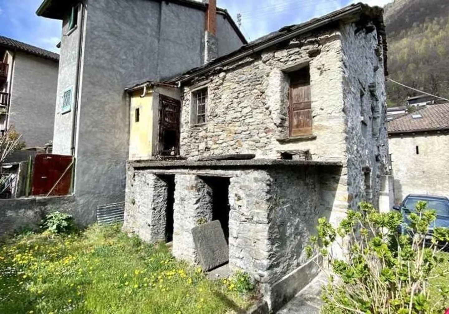 Affascinante rustico a Malvaglia - Foto 1 di 11