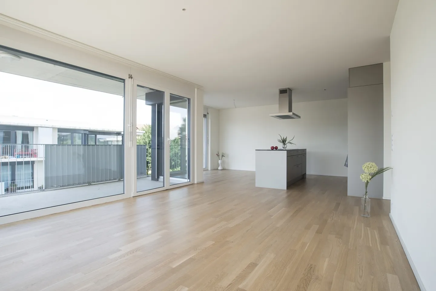 Modern apartment in a popular residential area - Photo 6 of 8