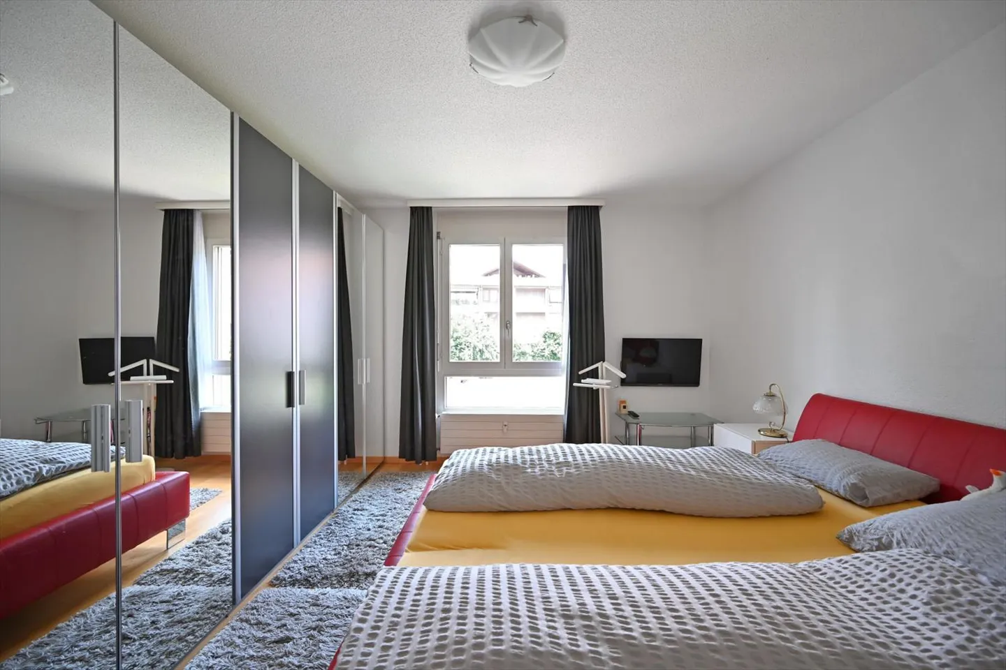Appartamento 4.5 stanze in un quartiere tranquillo con garage - Foto 3 di 12