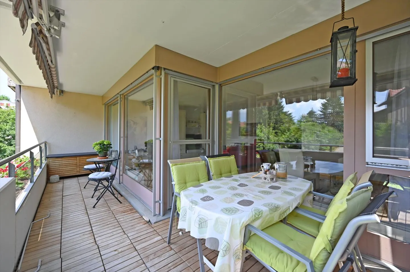 Appartamento 4.5 stanze in un quartiere tranquillo con garage - Foto 8 di 12