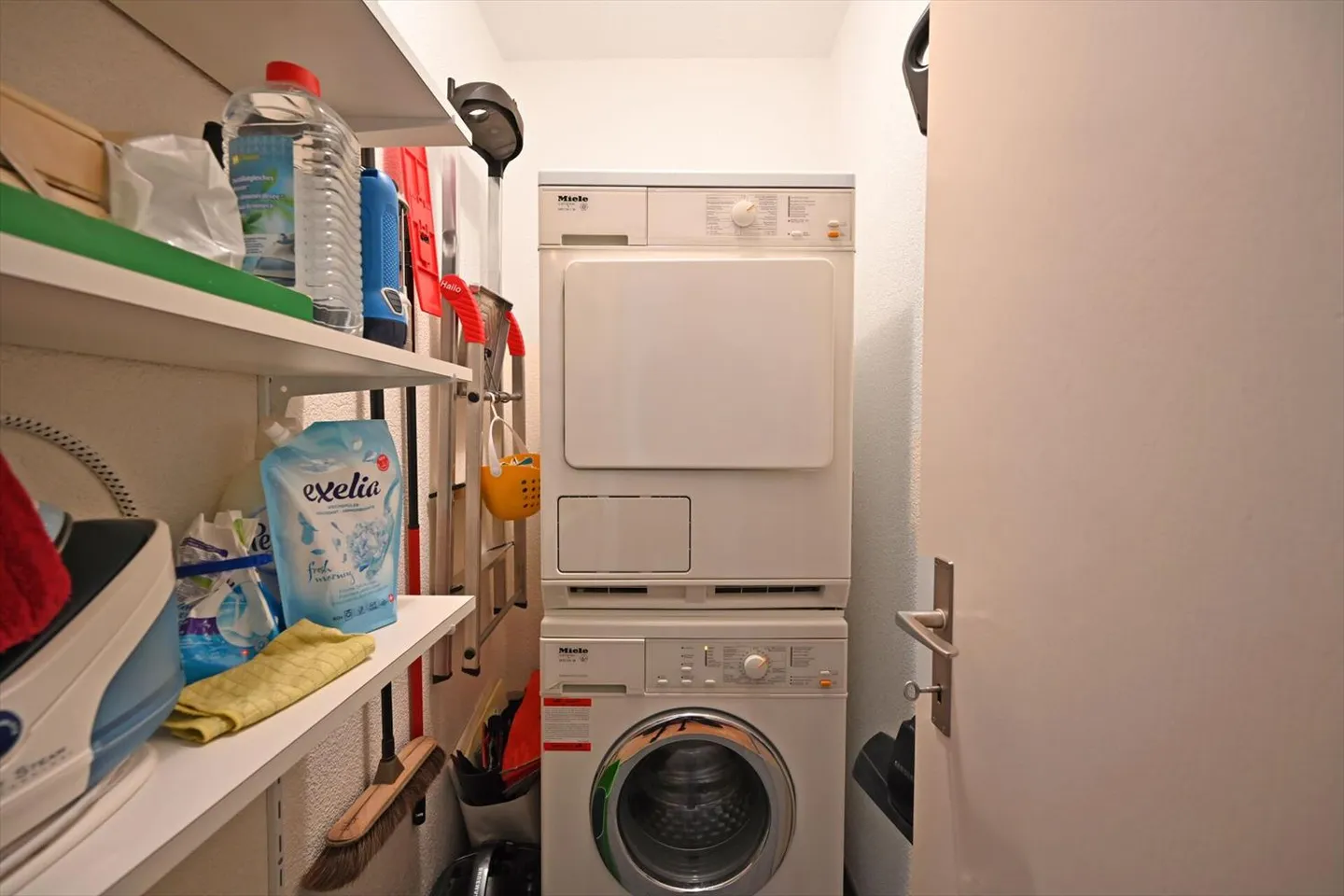 Appartamento 4.5 stanze in un quartiere tranquillo con garage - Foto 11 di 12