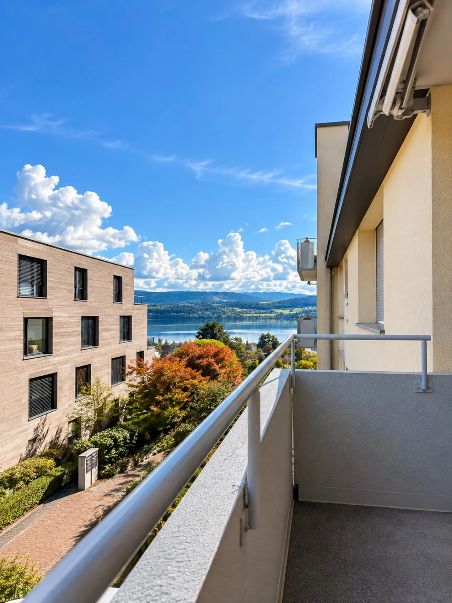 3.5-Zimmer-Eigentumswohnung mit See- und Weitblick in Meilen - Foto 1 di 14
