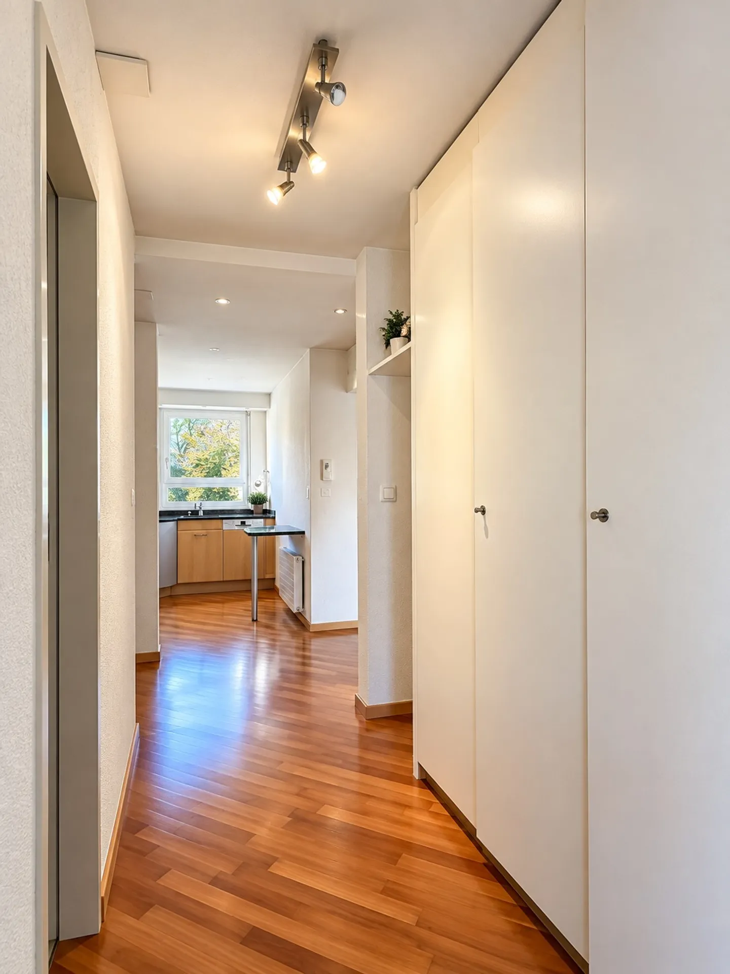 3.5-Zimmer-Eigentumswohnung mit See- und Weitblick in Meilen - Foto 5 di 14