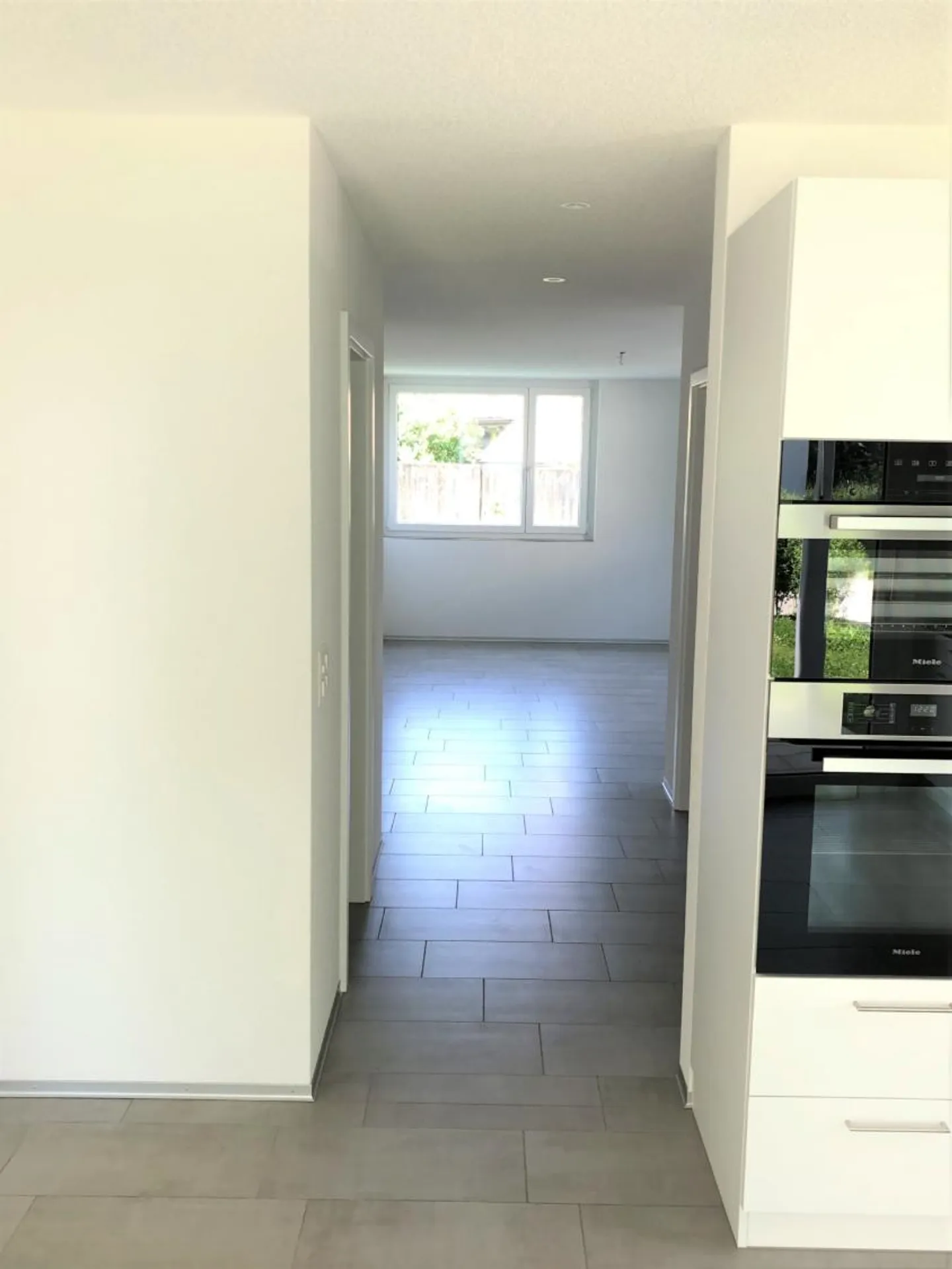 3.5 Room Apartment - Photo 6 of 9