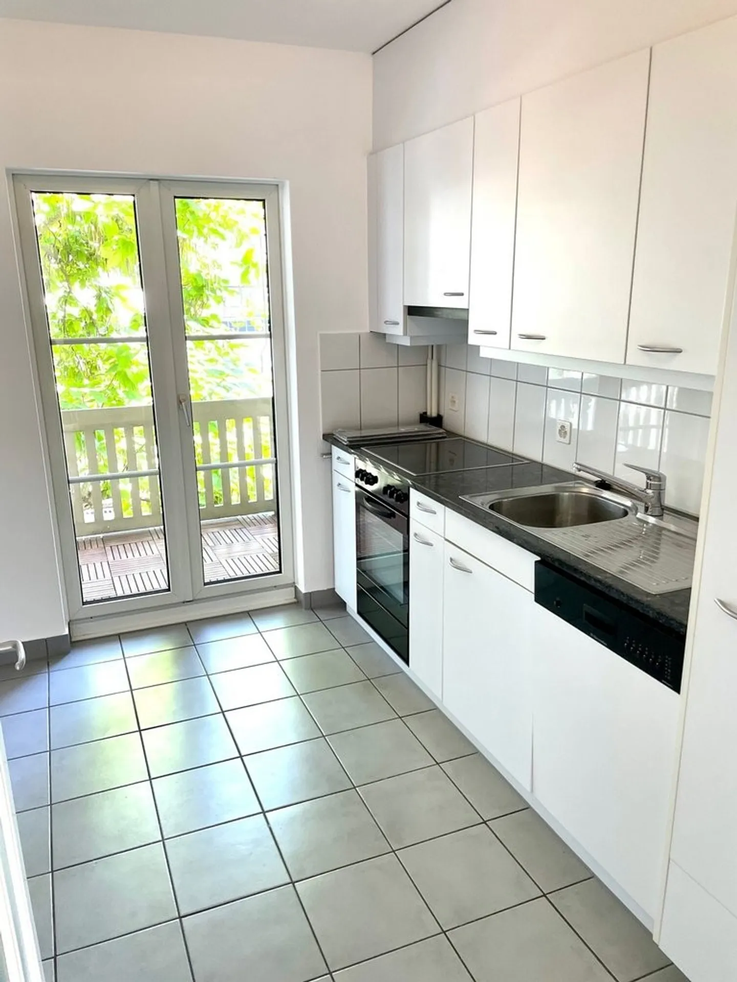 Vivere vicino a Birs e al parco St. Jakob! - Foto 4 di 10