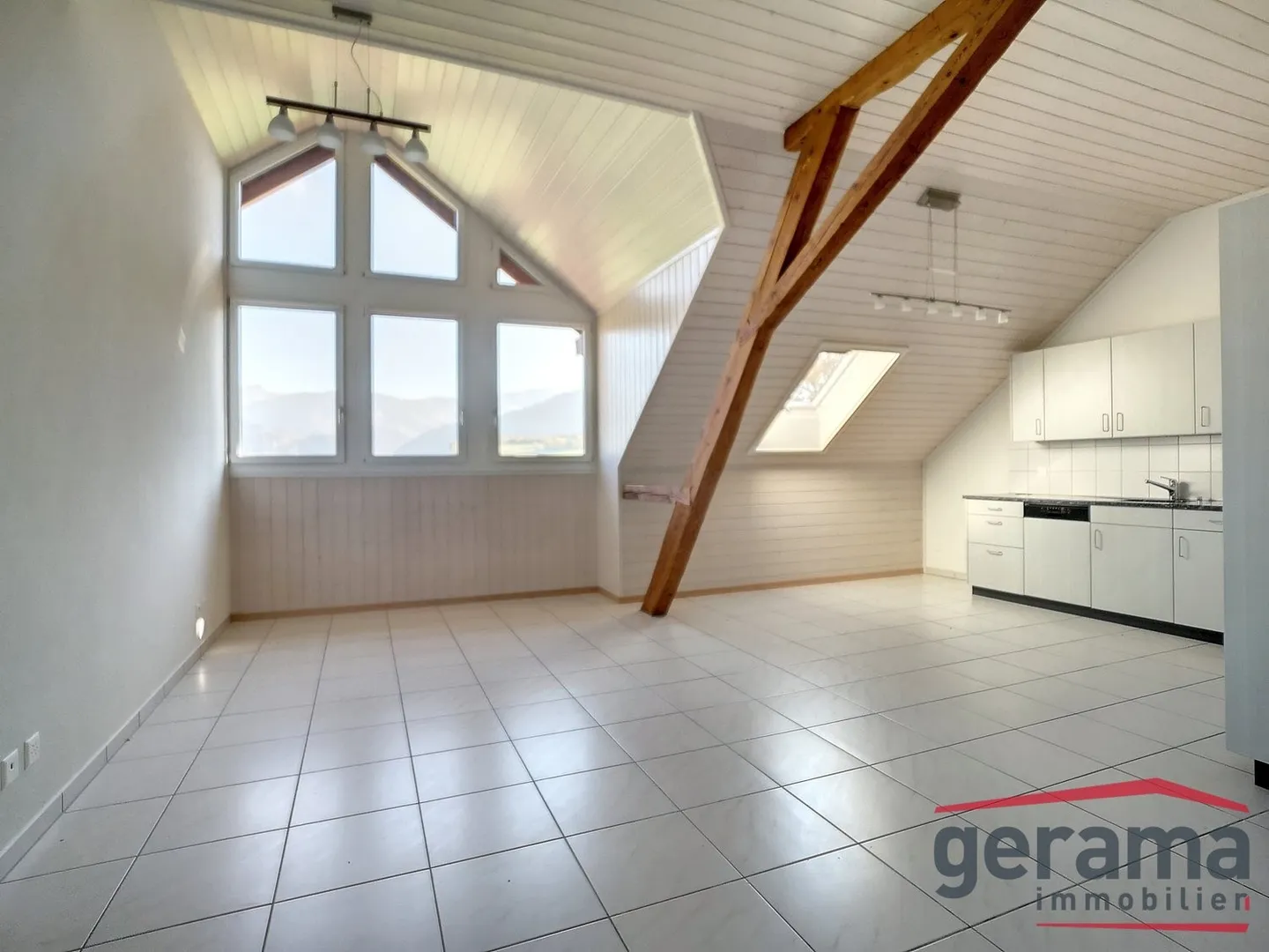 Charmant appartement 5.5 pièces - Photo 2 sur 9